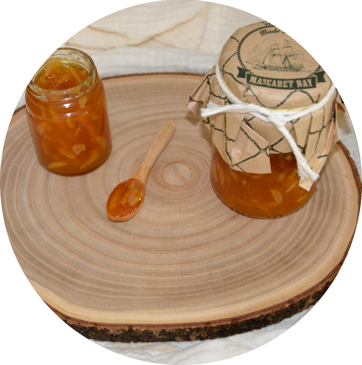 Confiture d' Abricots et Amandes grillées